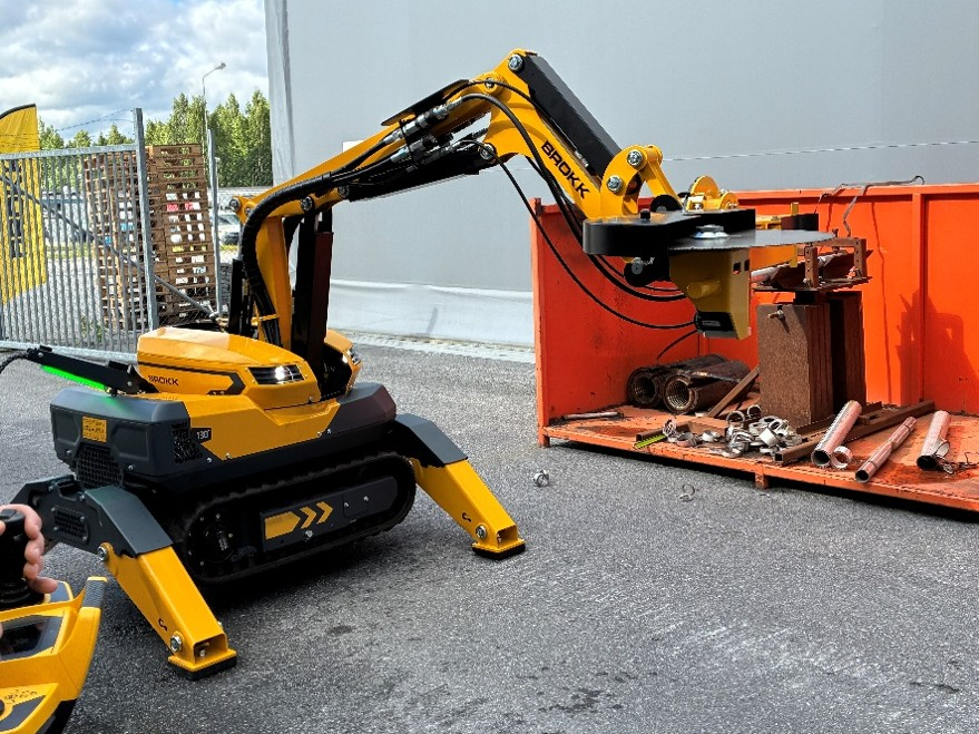 BROKK 130+ディスクカッターデモ