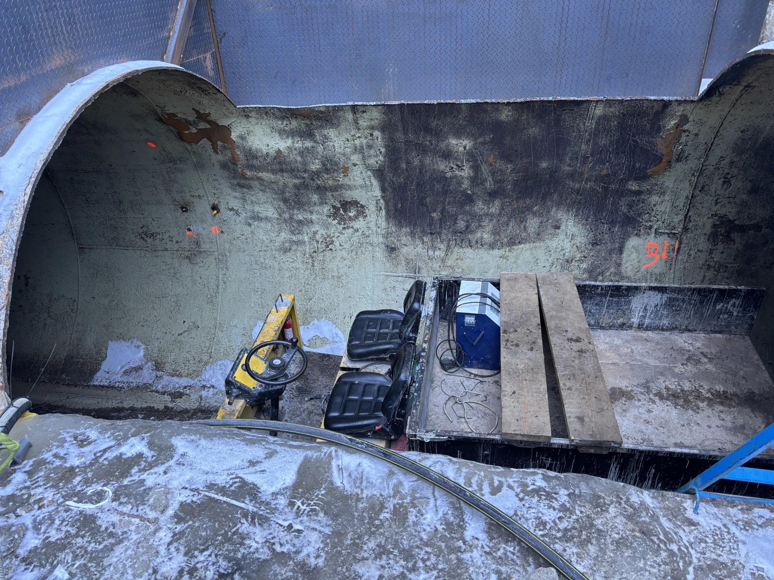 aquajetcase1.jpg